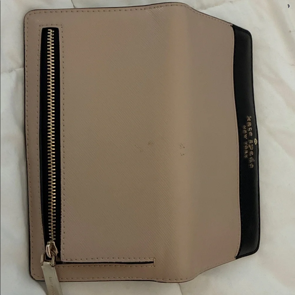 Kate Spade Black and‎ Cream Wallet